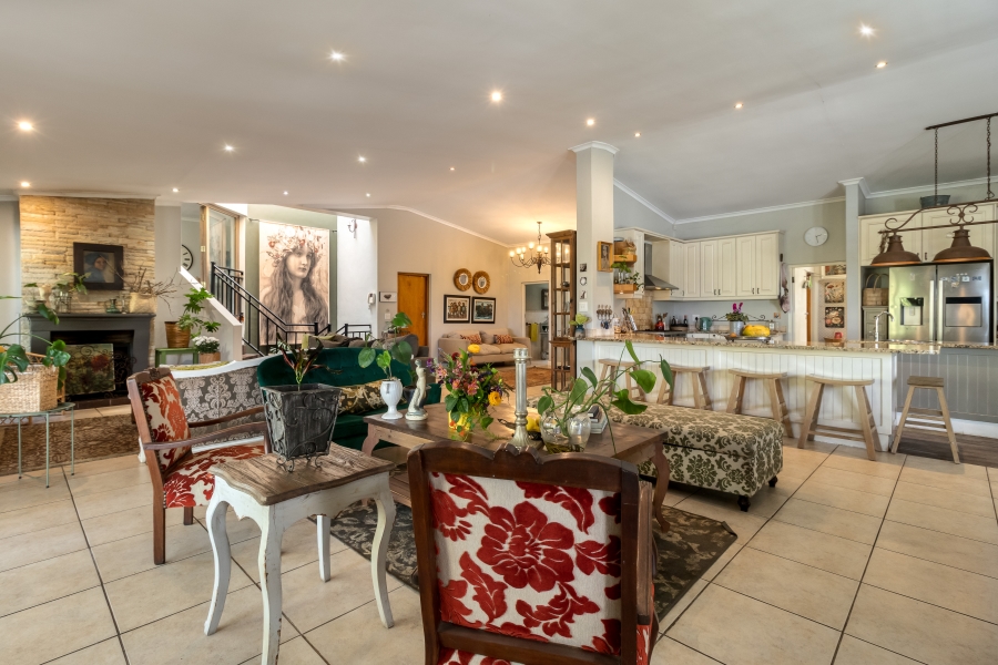 5 Bedroom Property for Sale in Fairview Heights Western Cape